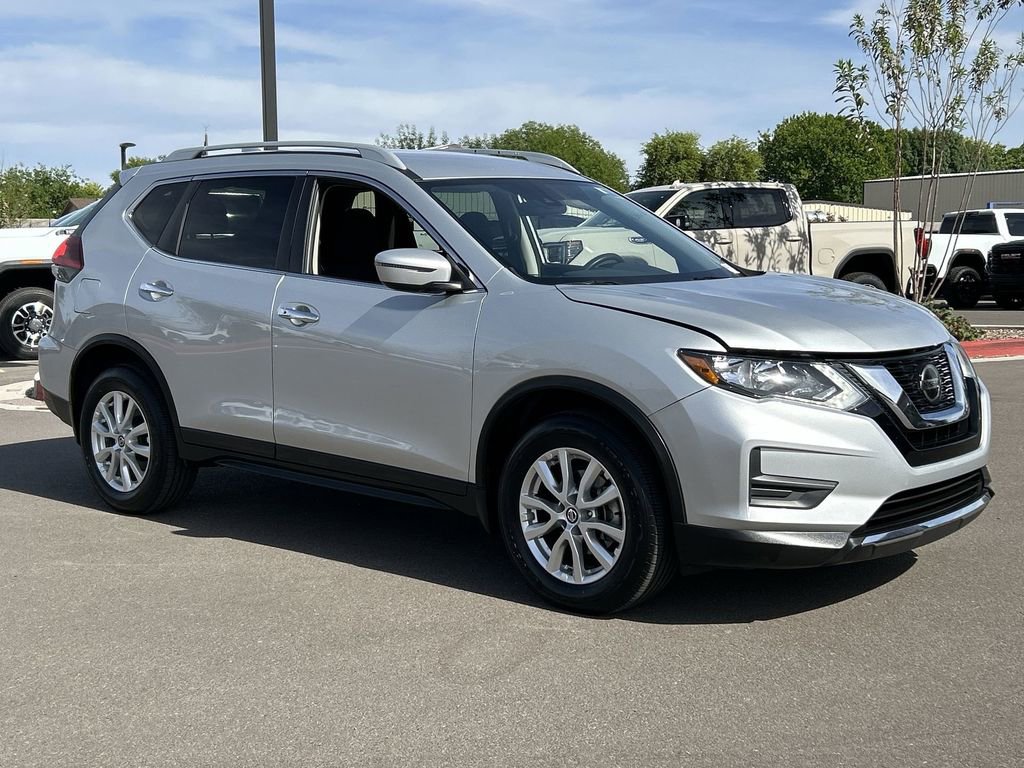 Used 2020 Nissan Rogue SV FWD image 2