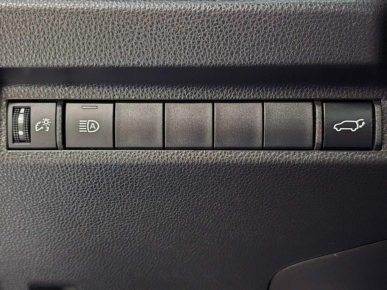 Used 2024 Toyota RAV4 SE AWD/4WD image 18
