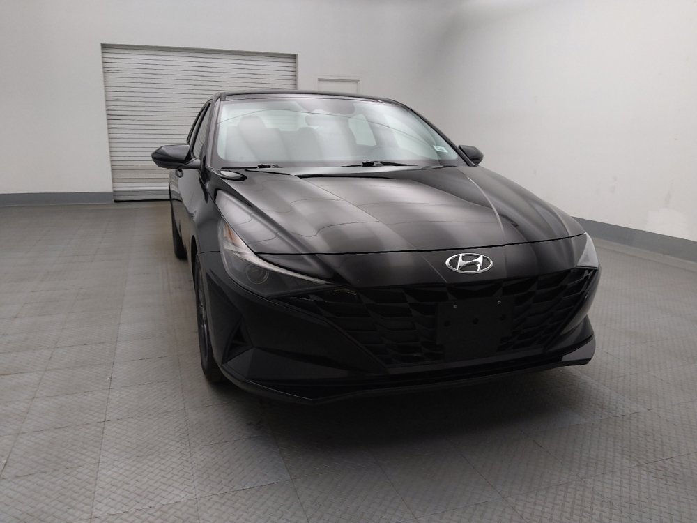 Used 2022 Hyundai Elantra SEL w/ Convenience Package FWD image 14