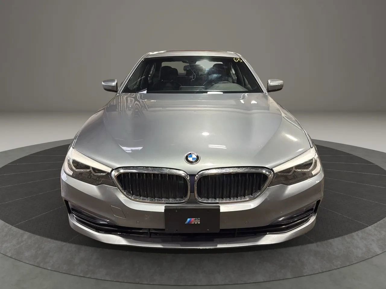 Used 2018 BMW 530i xDrive image 2