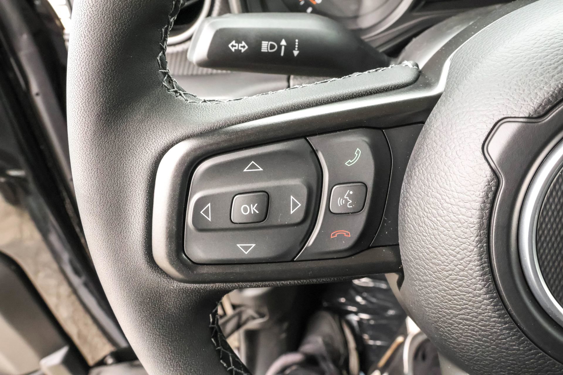 New 2025 Jeep Gladiator Rubicon w/ Convenience Group image 23