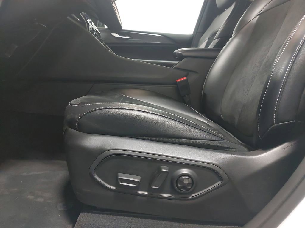 Used 2024 Jeep Grand Cherokee L Laredo image 31