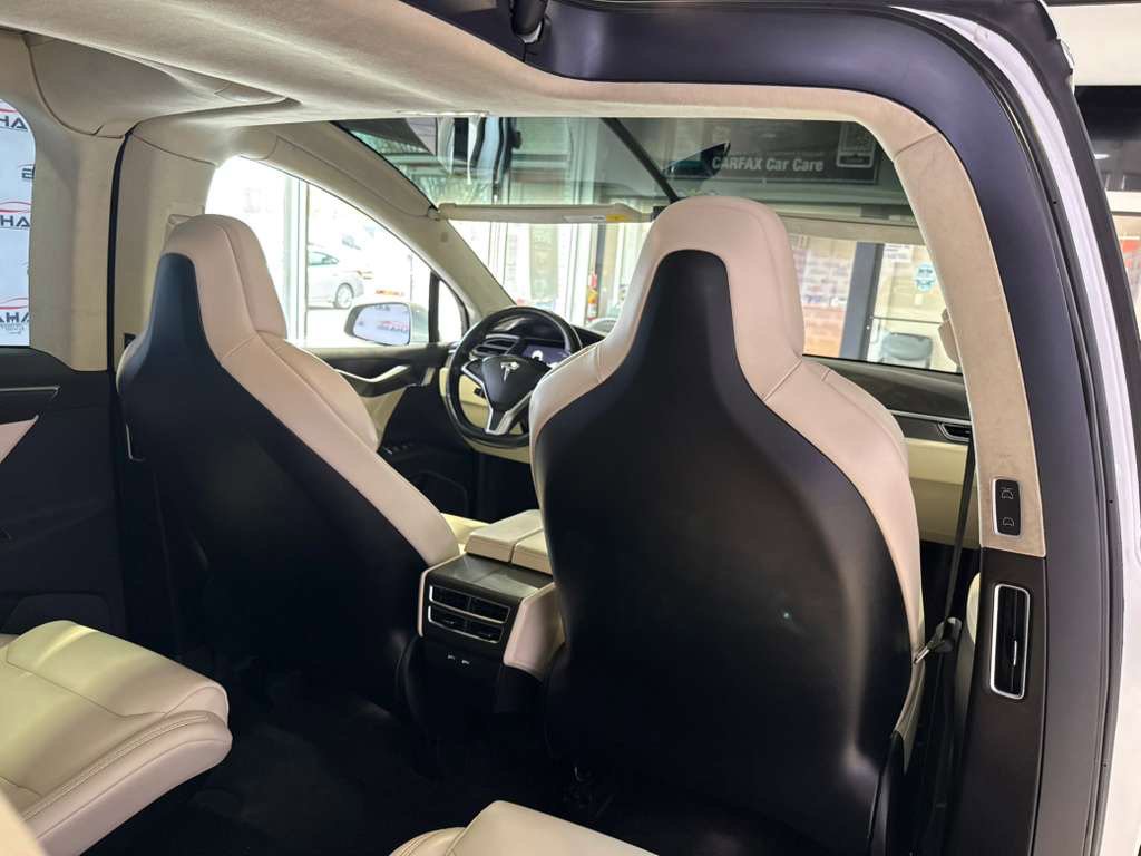 Used 2017 Tesla Model X 75D AWD/4WD image 52