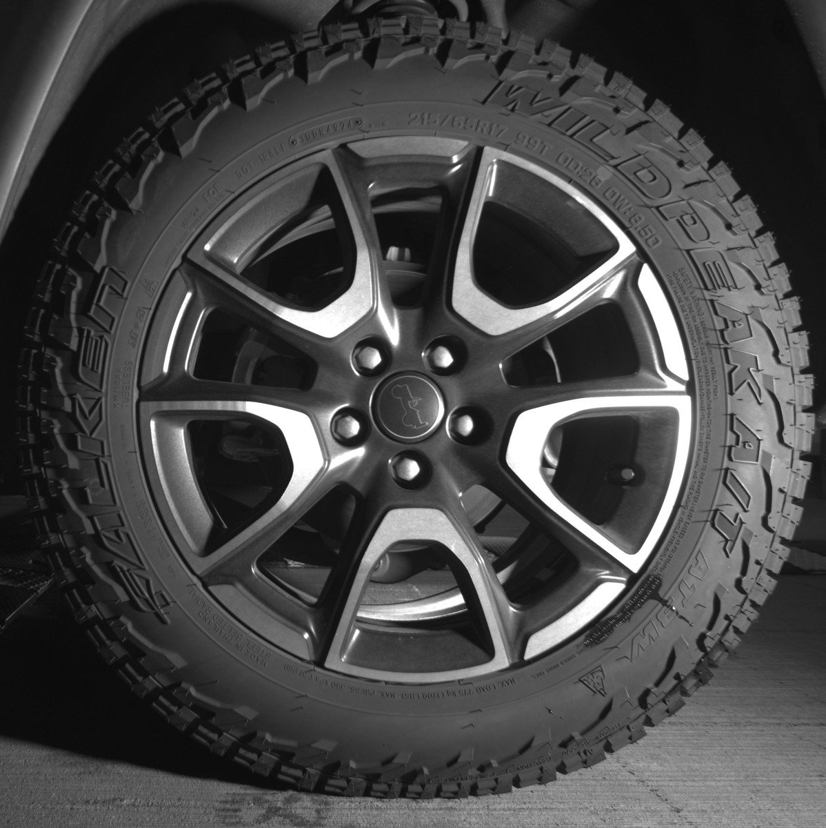 Used 2025 Jeep Compass Trailhawk image 14