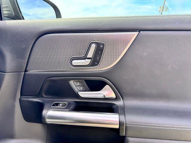 Certified 2022 Mercedes-Benz GLA 250 image 27