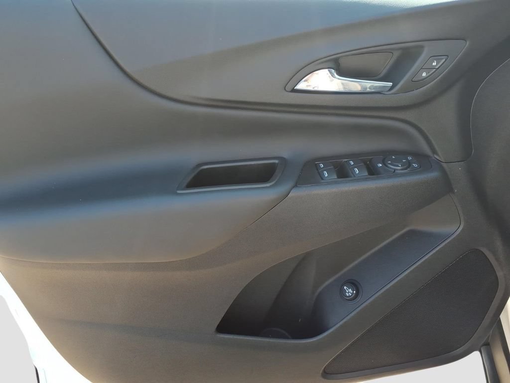 Used 2024 Chevrolet Equinox LT w/ LPO, Floor Liner Package FWD image 17