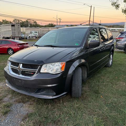 Used 2016 Dodge Grand Caravan SXT w/ Rear Park Assist Package image 3