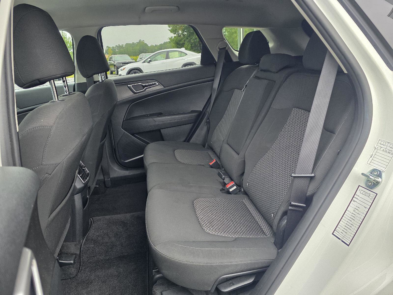 Used 2023 Kia Sportage LX image 12