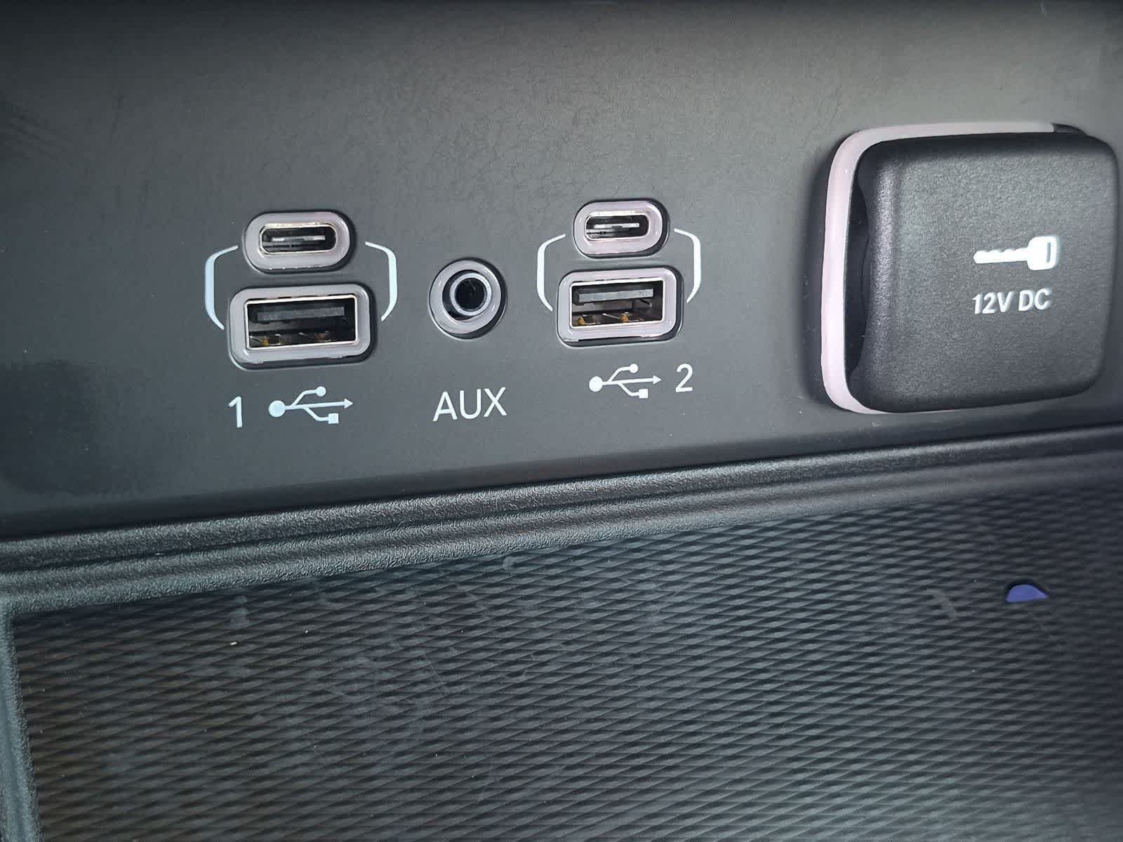 Used 2025 Jeep Grand Cherokee Altitude RWD image 28