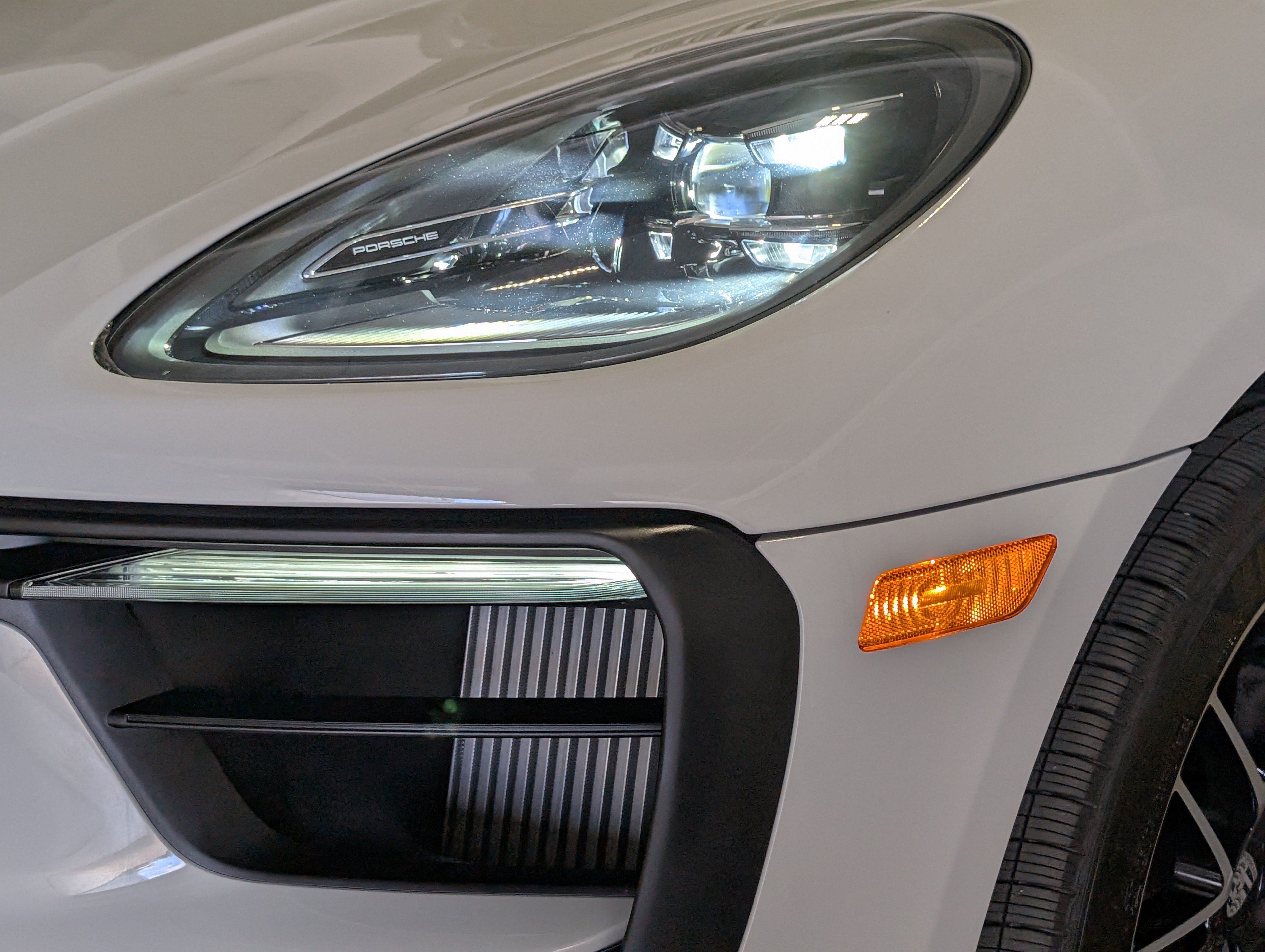 Certified 2026 Porsche Macan S AWD/4WD image 13