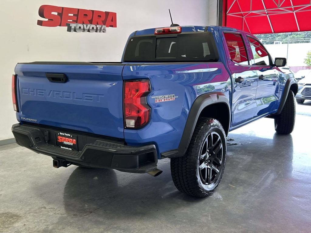 Used 2025 Chevrolet Colorado Trail Boss AWD/4WD image 3