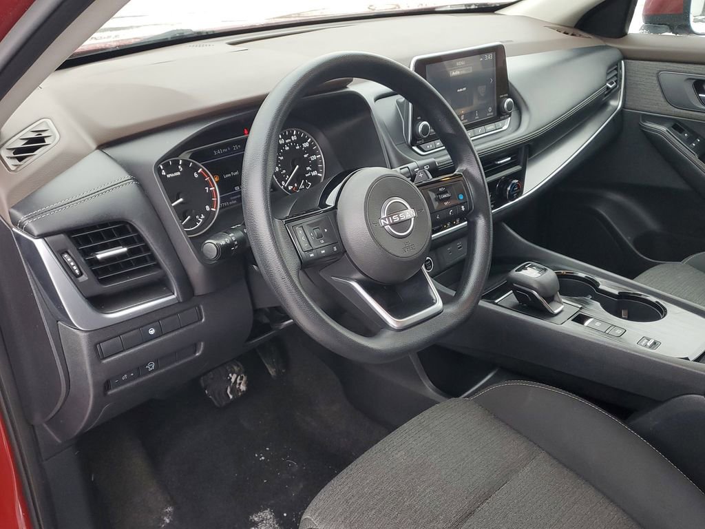 Used 2023 Nissan Rogue SV image 8