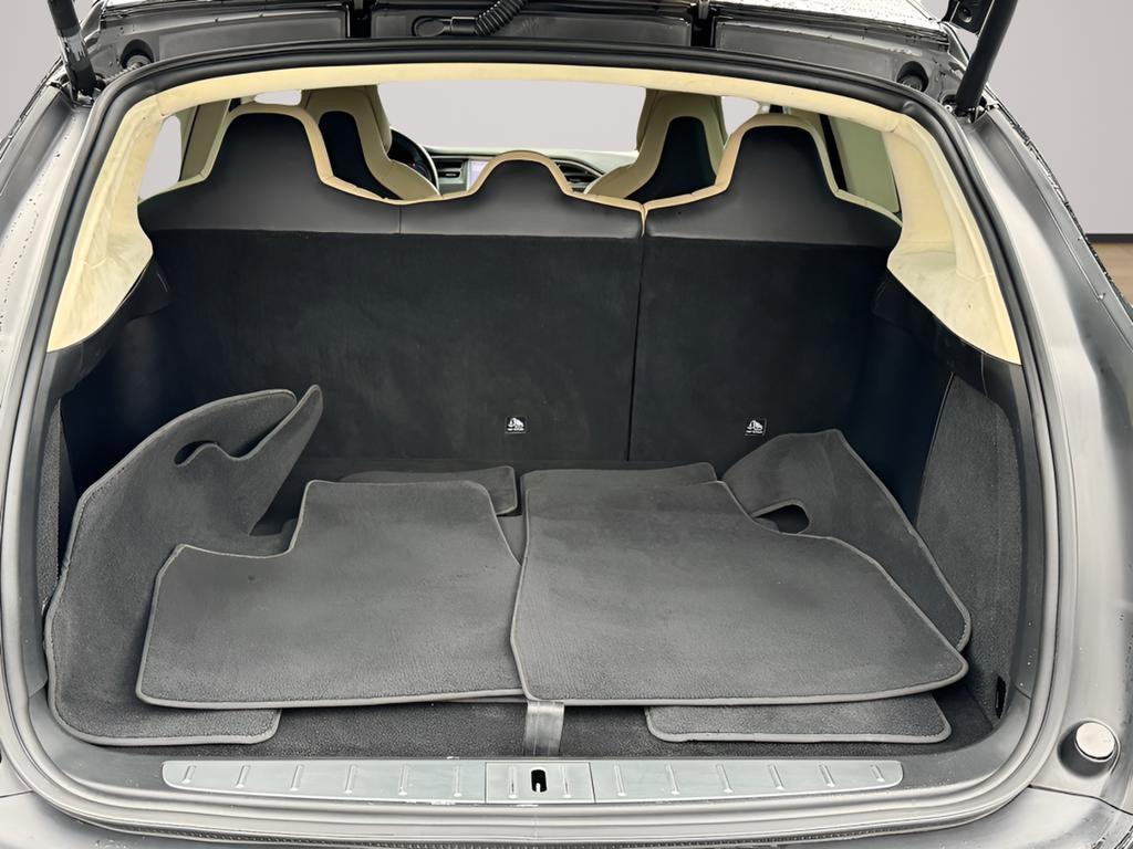 Used 2017 Tesla Model X 75D image 17