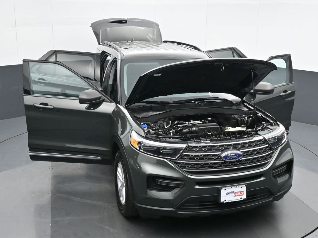 Used 2023 Ford Explorer XLT AWD/4WD image 35