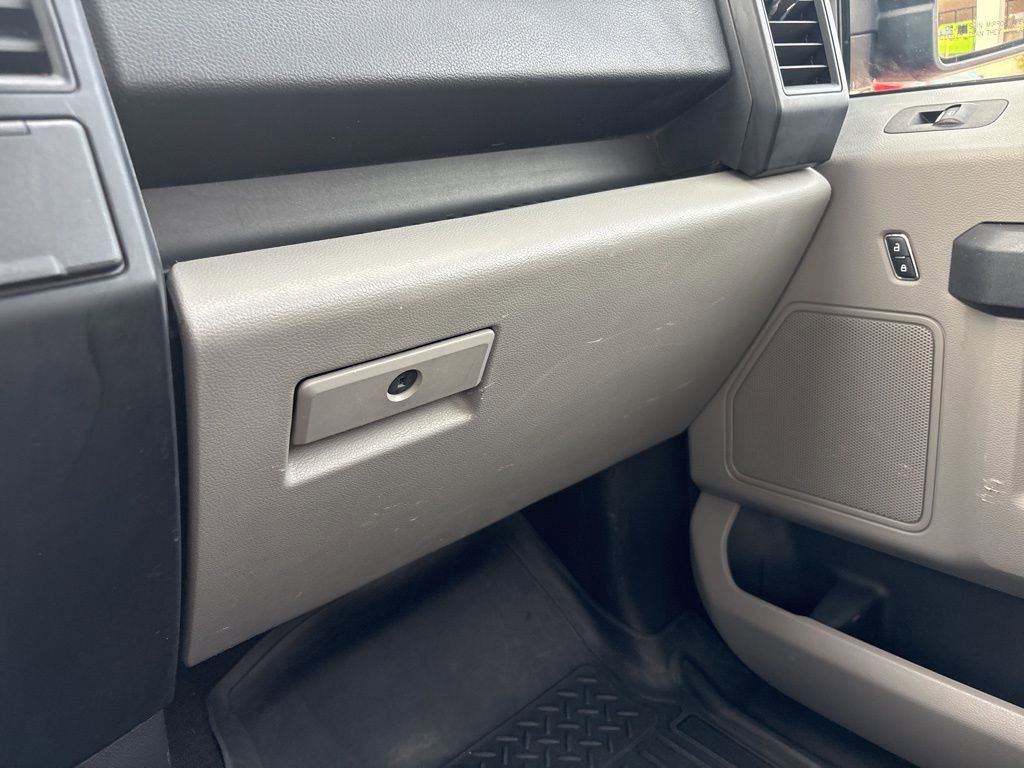 Used 2017 Ford F150 XL w/ Equipment Group 101A Mid RWD image 25