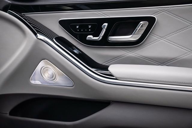 Used 2025 Mercedes-Benz Maybach S 580 4MATIC image 48