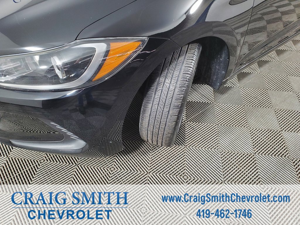 Used 2017 Hyundai Elantra SE w/ Cargo Package image 26