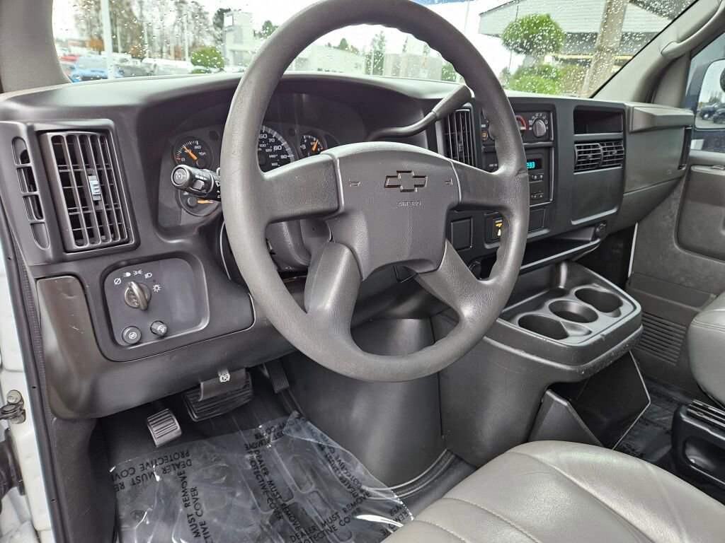 Used 2007 Chevrolet Express 2500 Extended image 15