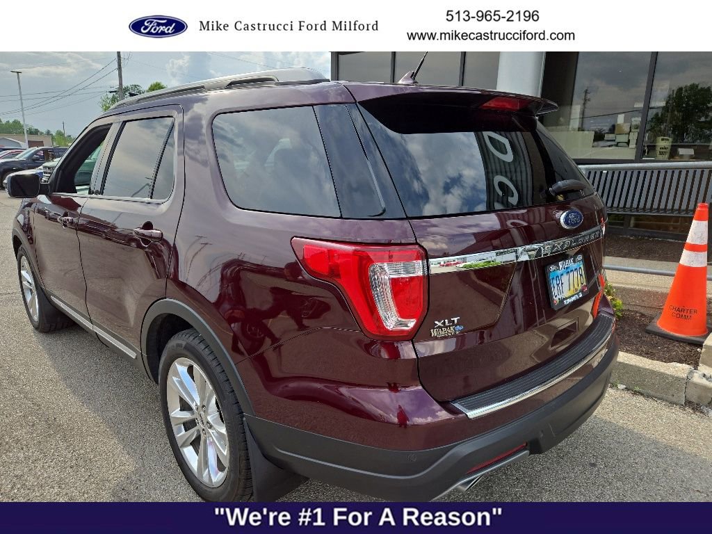 Used 2018 Ford Explorer XLT w/ Equipment Group 202A FWD image 4