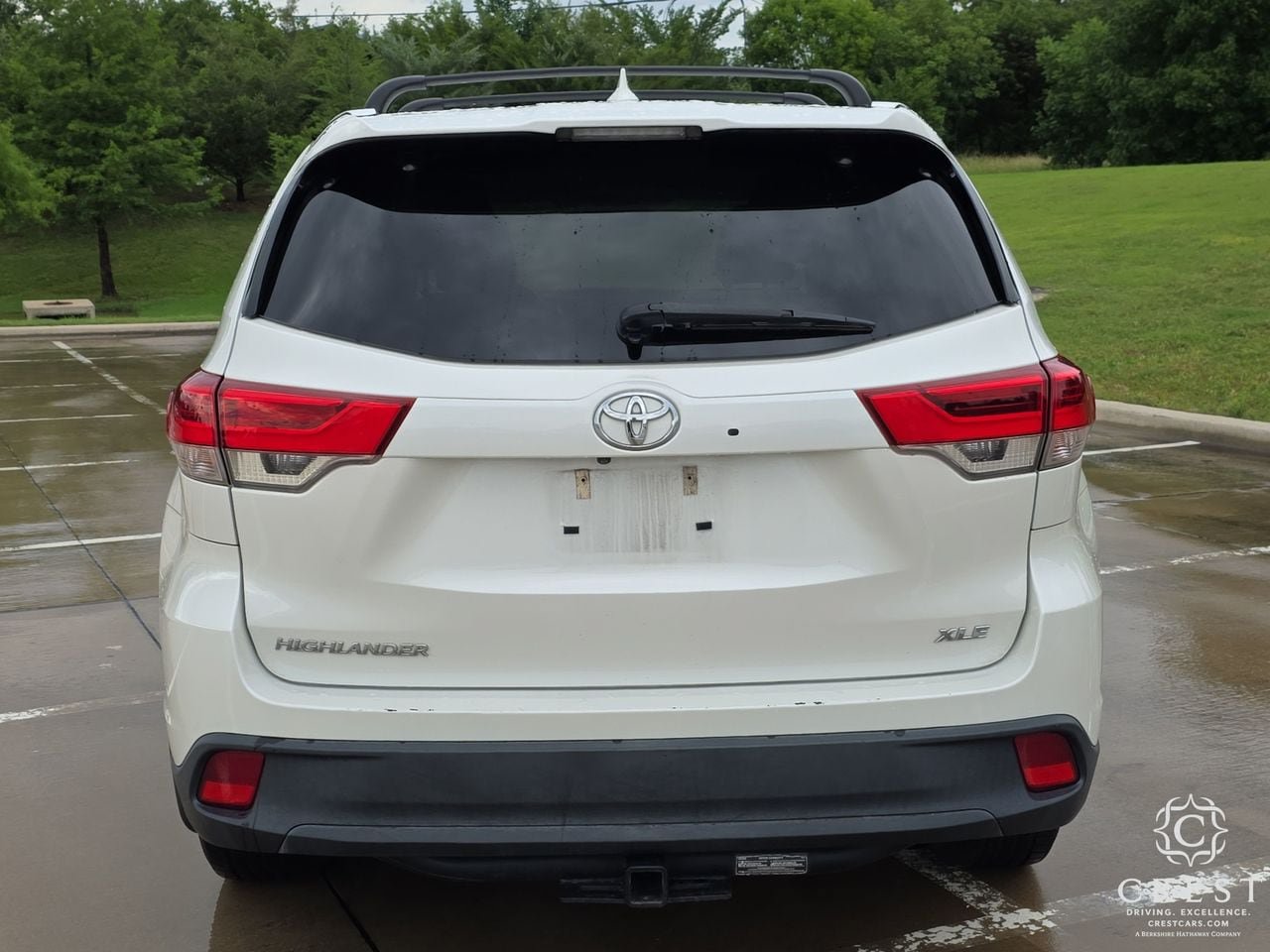 Used 2019 Toyota Highlander XLE FWD image 4