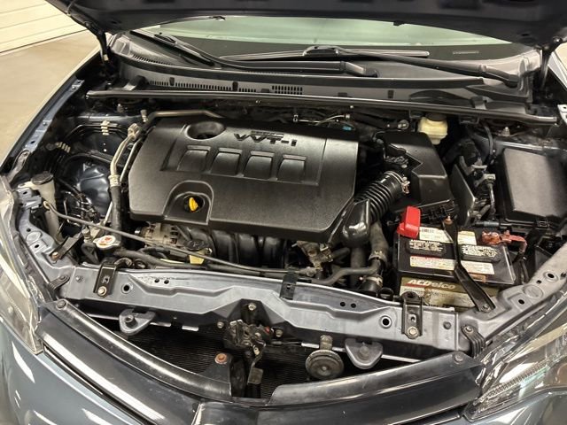 Used 2017 Toyota Corolla LE w/ Carpet Mat Package (TMS) FWD image 36