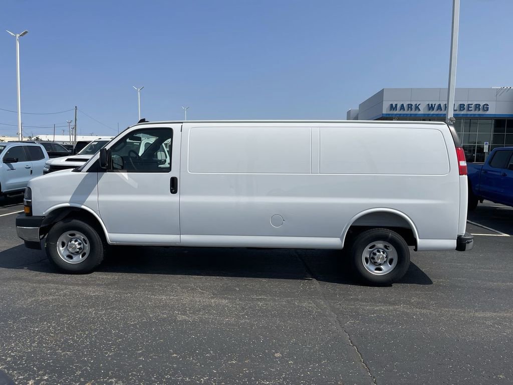 New 2025 Chevrolet Express 3500 Extended w/ Driver Convenience Package RWD image 3