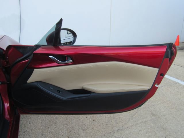 Used 2019 MAZDA MX-5 Miata RF Grand Touring image 22