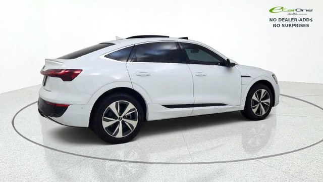 Used 2024 Audi Q8 e-tron Premium Plus w/ Premium Plus Package AWD/4WD image 9