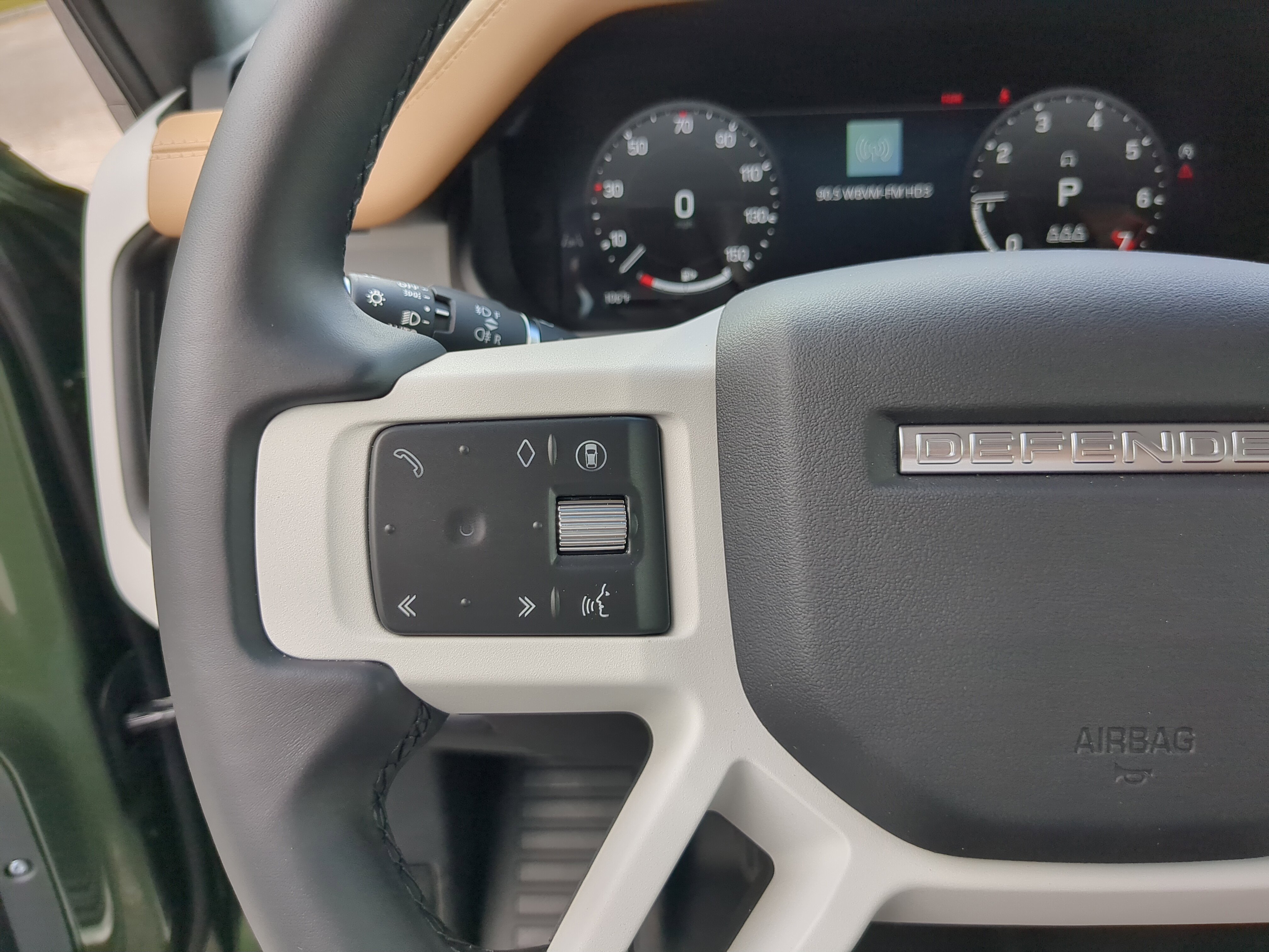 New 2026 Land Rover Defender 110 S image 27