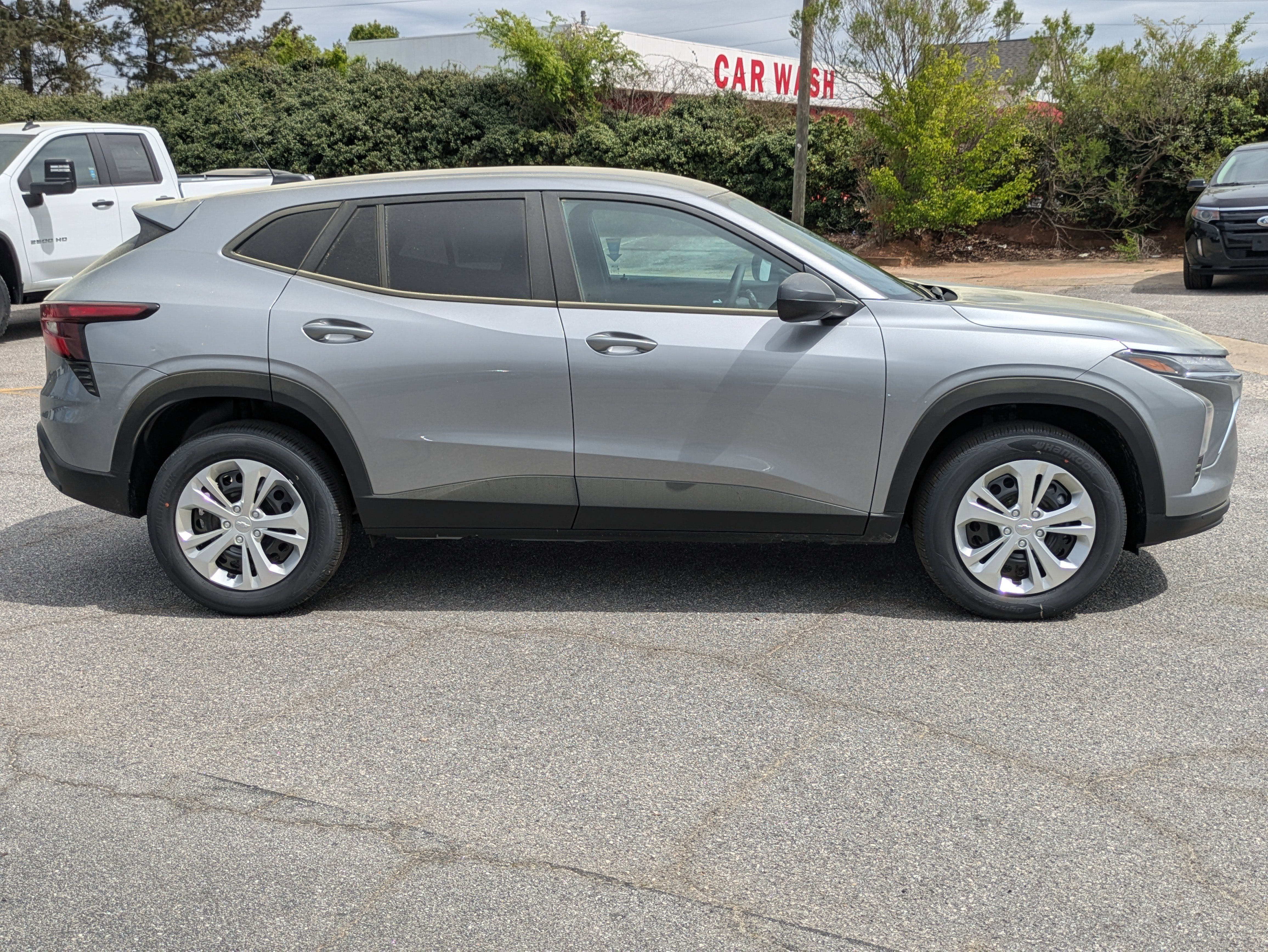 New 2026 Chevrolet Trax LS image 3