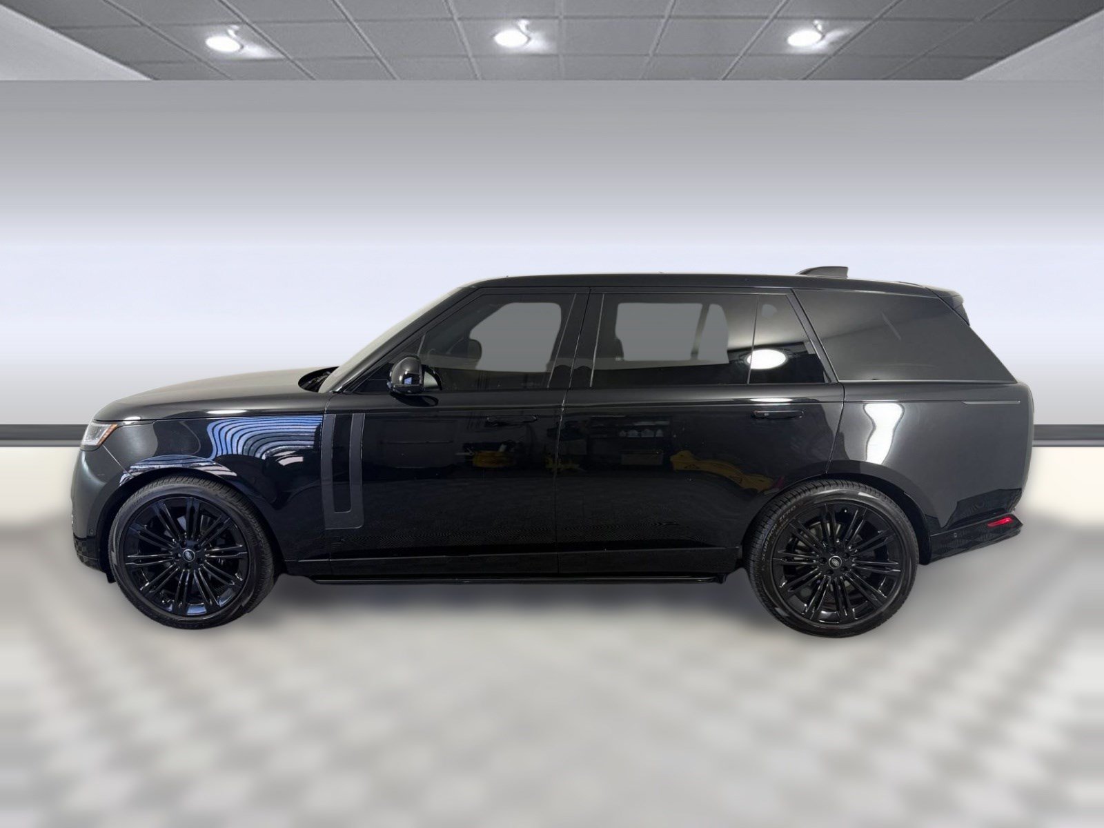 Used 2023 Land Rover Range Rover Long Wheelbase SE AWD/4WD image 2