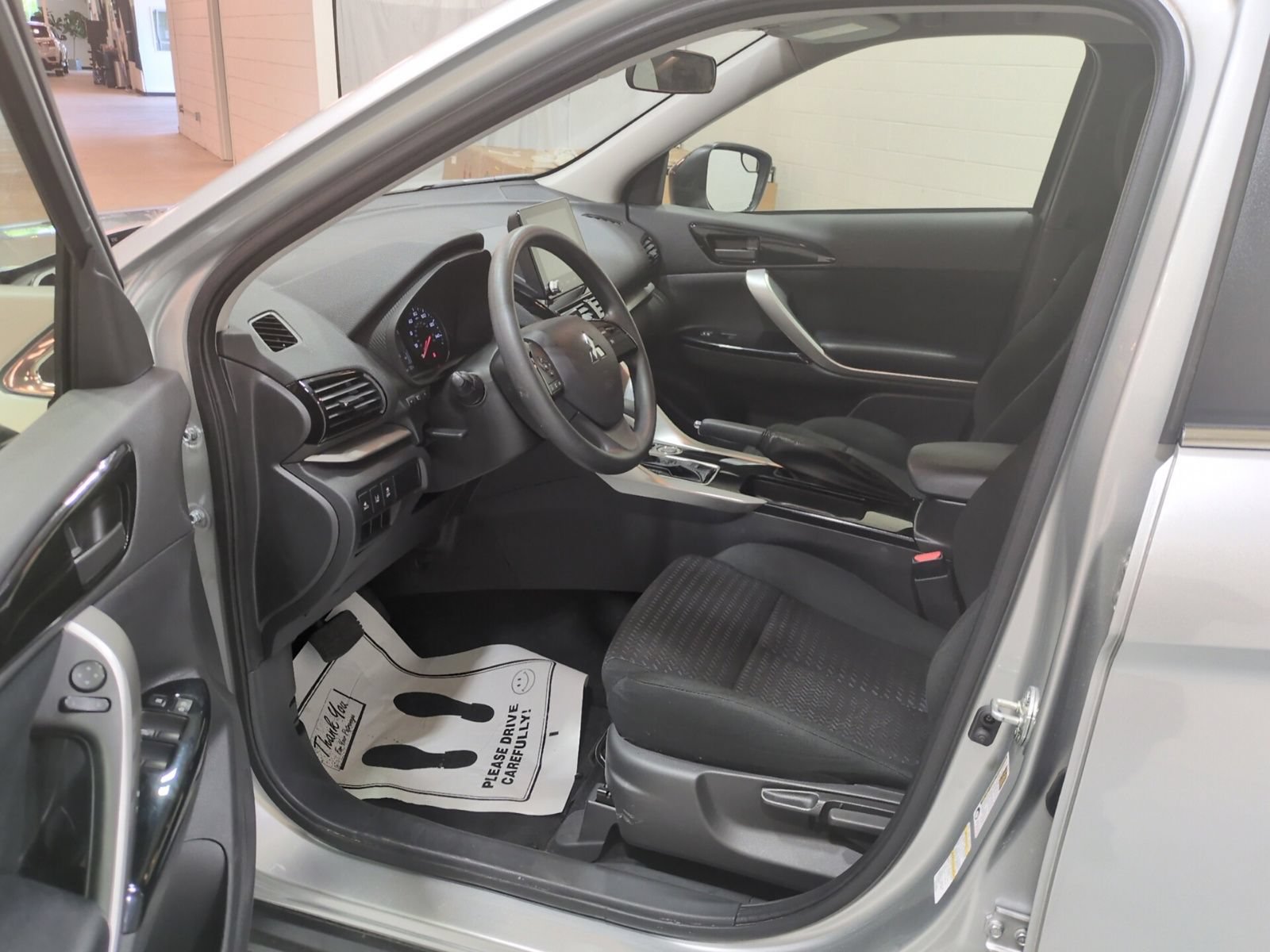 Used 2024 Mitsubishi Eclipse Cross LE AWD/4WD image 16