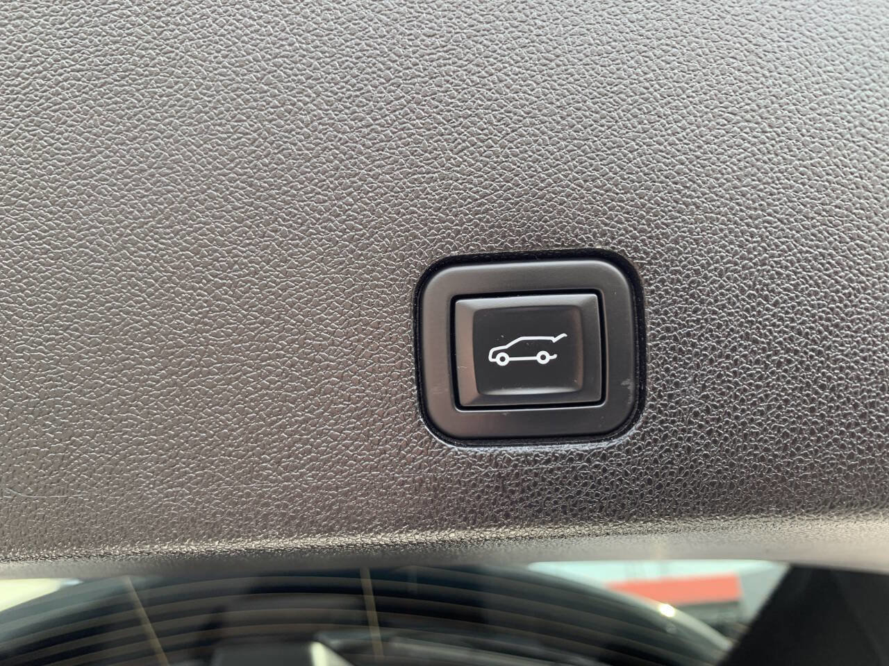 Used 2023 Cadillac XT6 Sport image 29