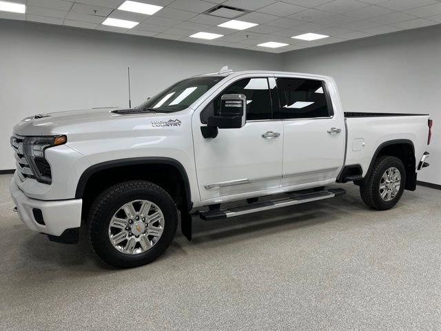 Used 2025 Chevrolet Silverado 3500 High Country w/ Technology Package image 5
