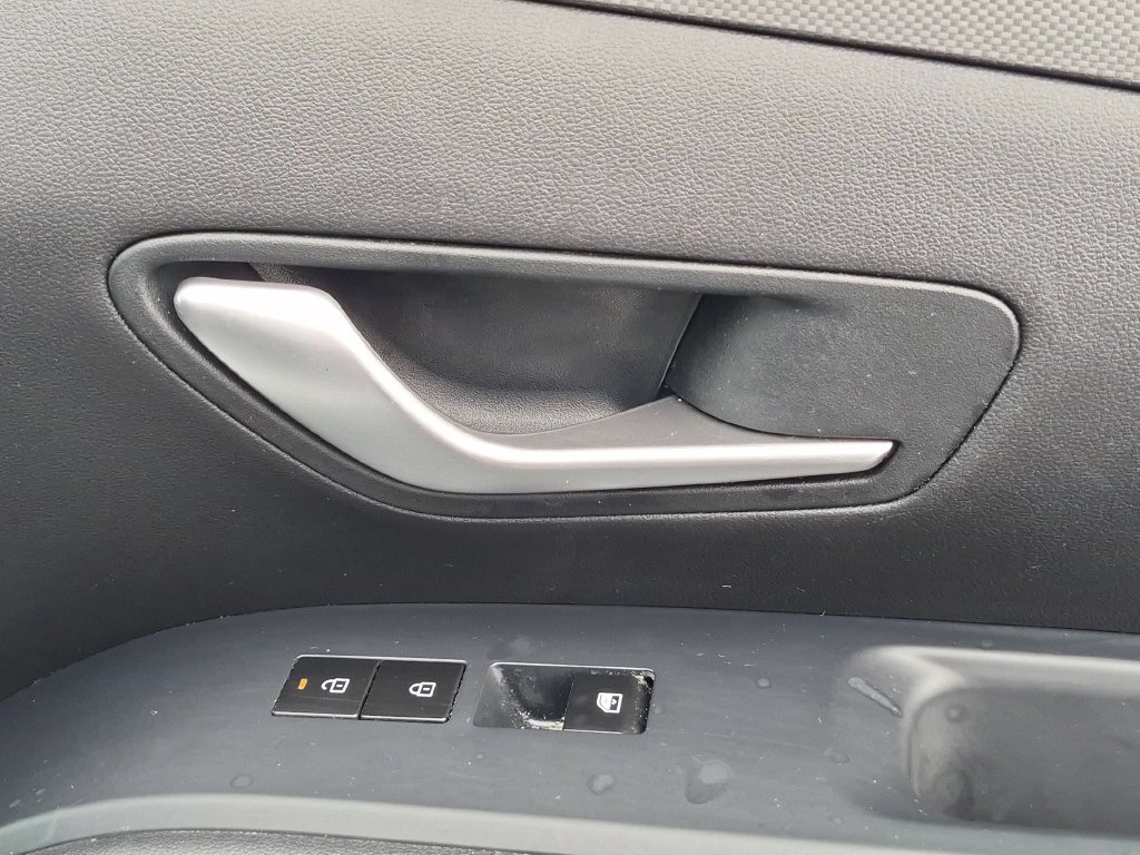 Used 2025 Hyundai Santa Cruz SEL FWD image 34