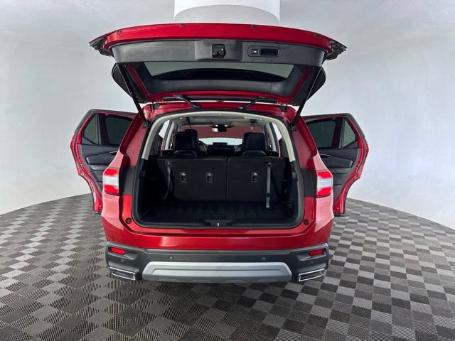 Certified 2025 Honda Pilot Touring image 18