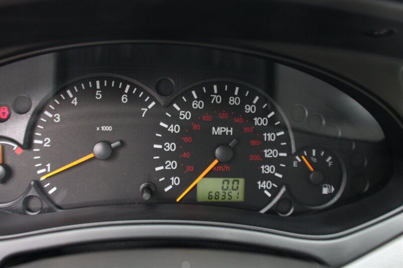 Used 2004 Ford Focus ZX5 Hatchback FWD image 7