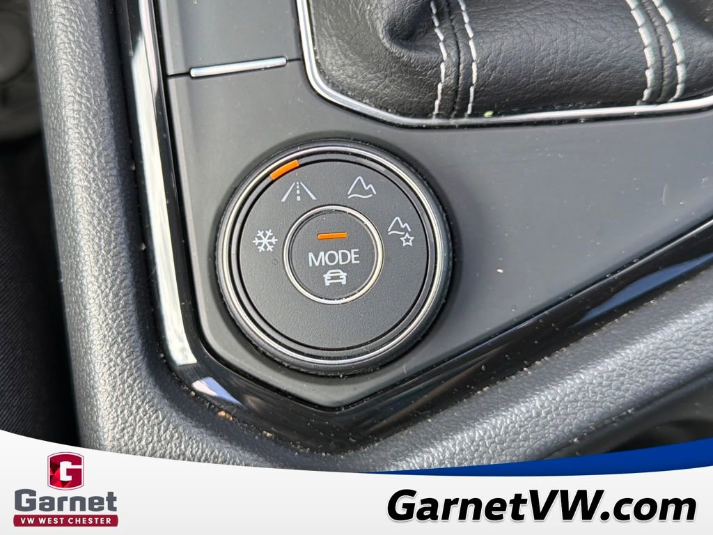 Certified 2024 Volkswagen Taos SE image 40