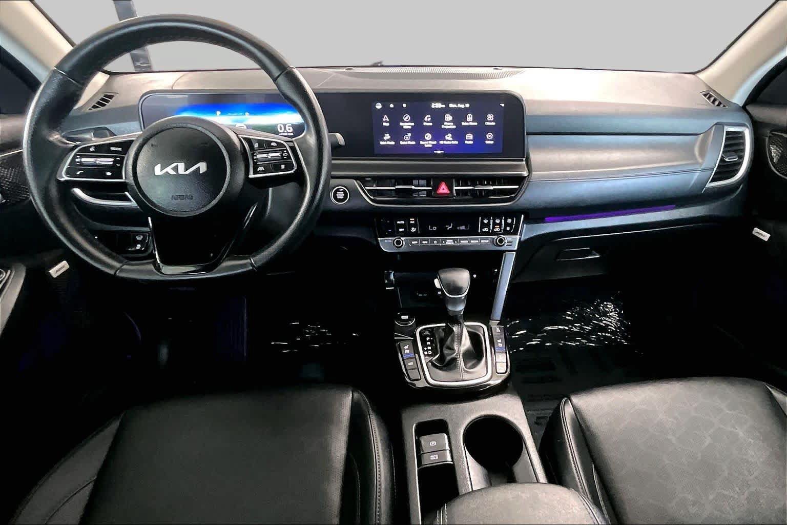 Certified 2025 Kia Seltos SX w/ SX Sunroof Package AWD/4WD image 16