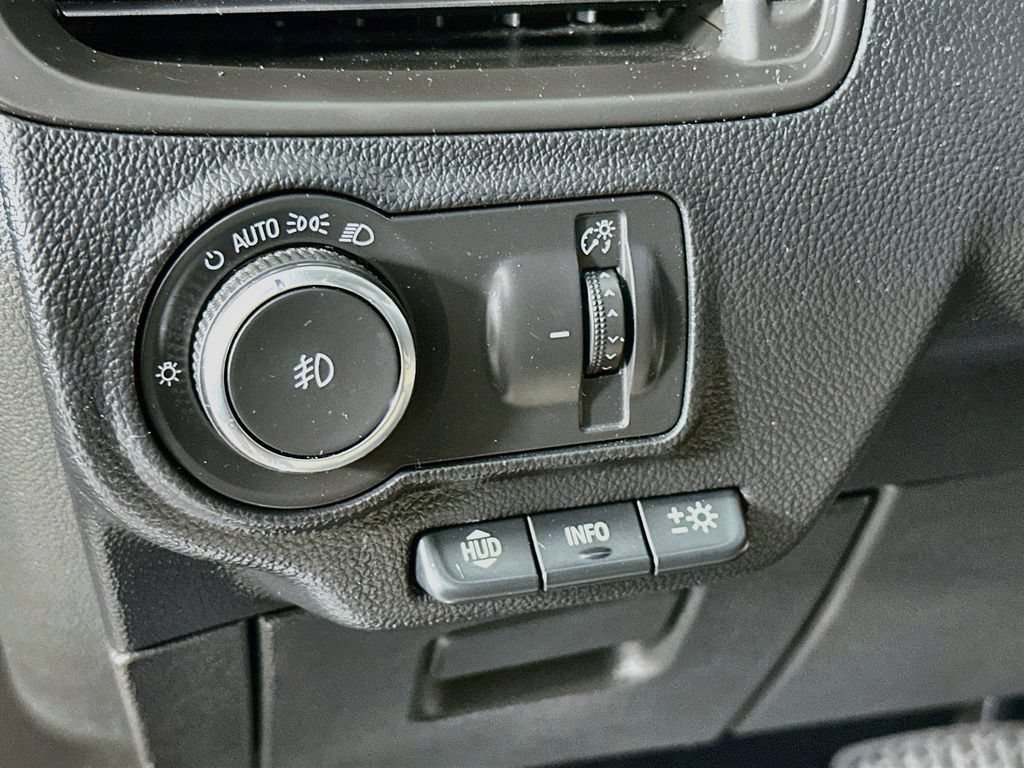 Used 2020 Buick Envision Premium w/ Driver Confidence Package AWD/4WD image 15