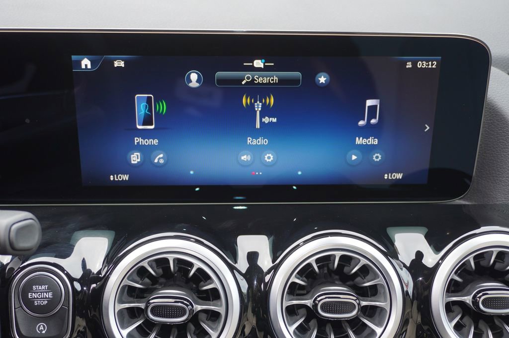 Used 2025 Mercedes-Benz GLA 250 image 16