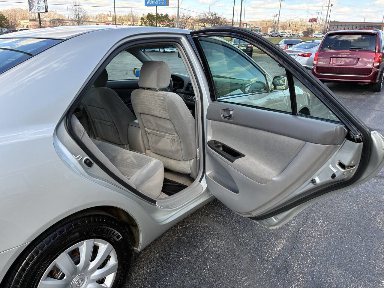 Used 2005 Toyota Camry LE FWD image 21