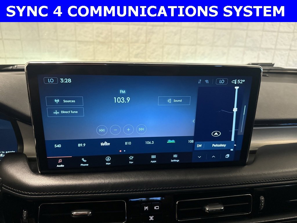 Used 2023 Lincoln Nautilus AWD w/ Premium Package image 4