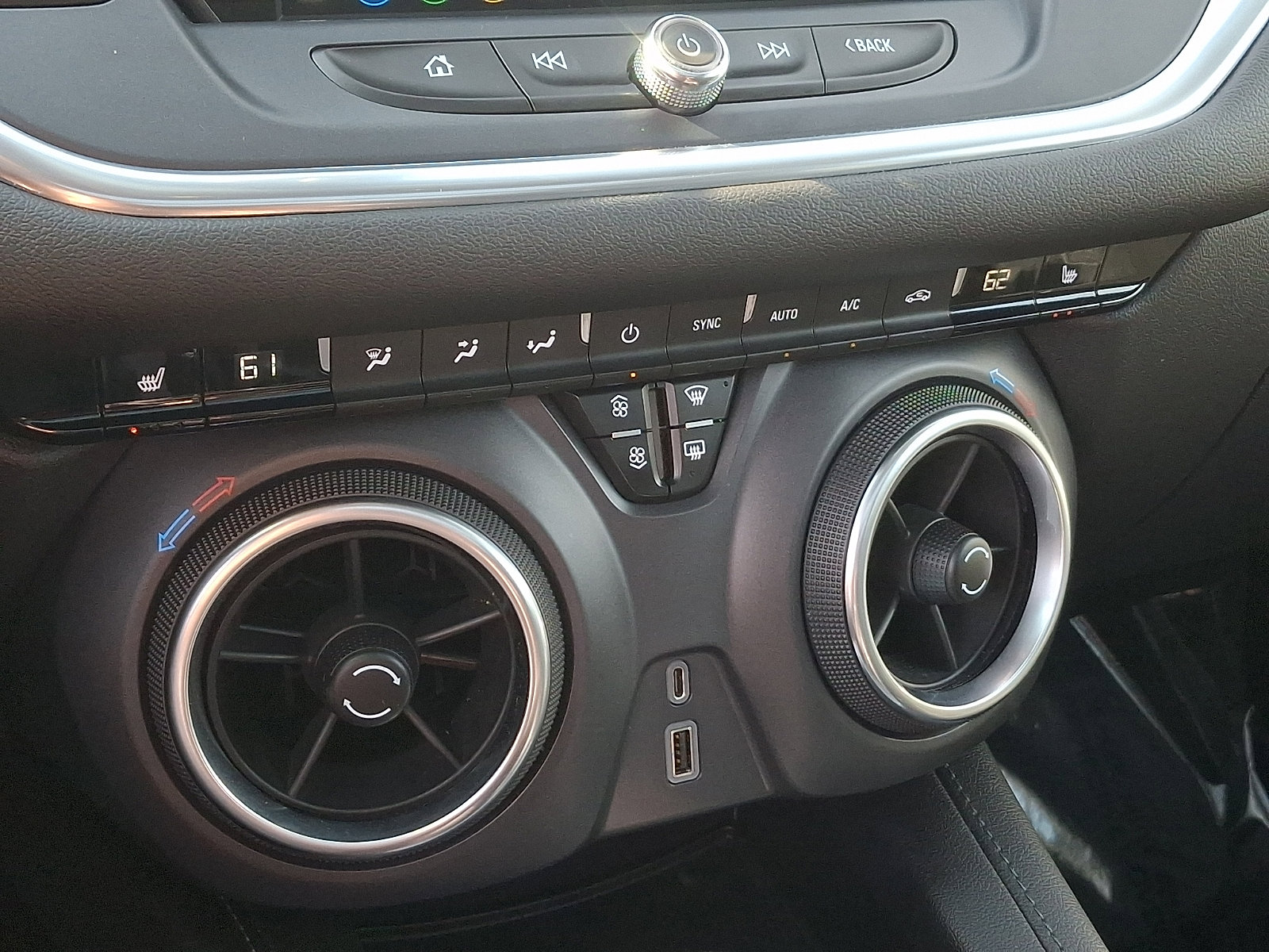 Used 2020 Chevrolet Blazer LT image 16