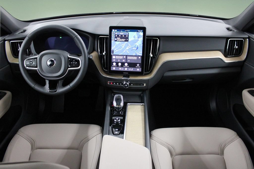 New 2026 Volvo XC60 B5 Plus w/ Protection Package Premier AWD/4WD image 19