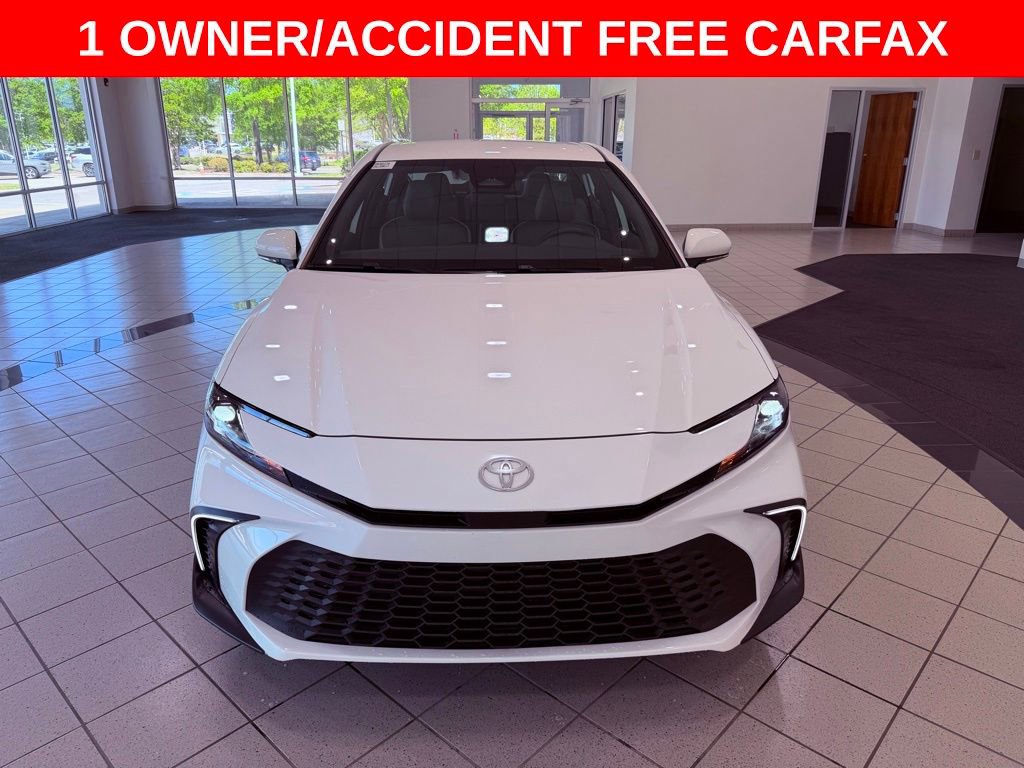 Used 2025 Toyota Camry SE w/ Convenience Package FWD image 2