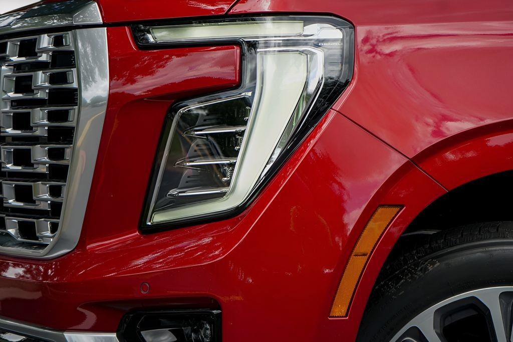 New 2026 GMC Yukon Denali w/ Sun & Power Step Package AWD/4WD image 3