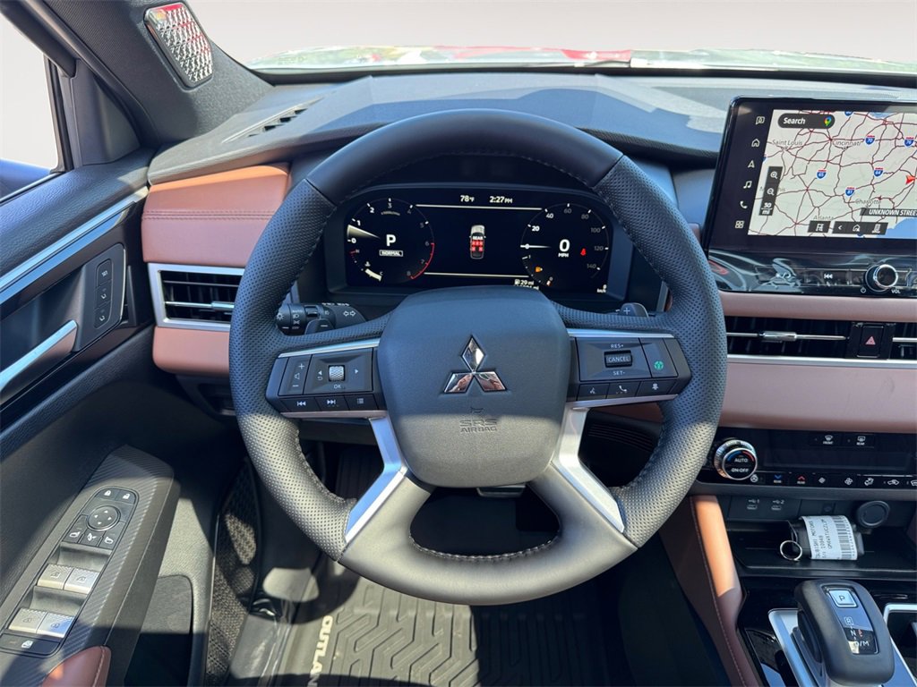 New 2025 Mitsubishi Outlander SEL image 12
