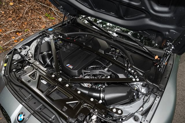 Used 2024 BMW M3 w/ M Carbon Exterior Package RWD image 17