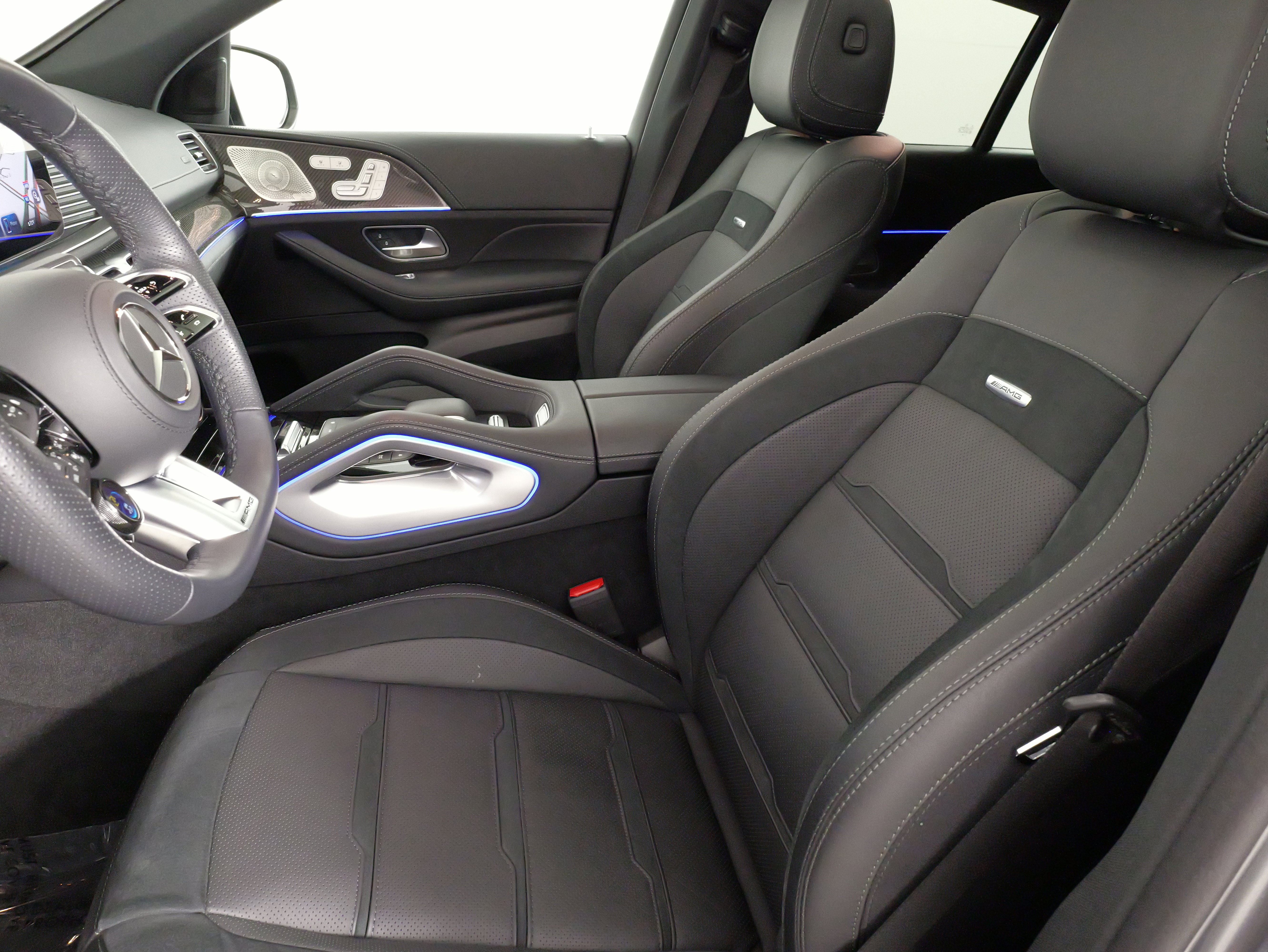 Used 2024 Mercedes-Benz GLE 53 AMG 4MATIC Coupe w/ Driver Assistance Package image 29